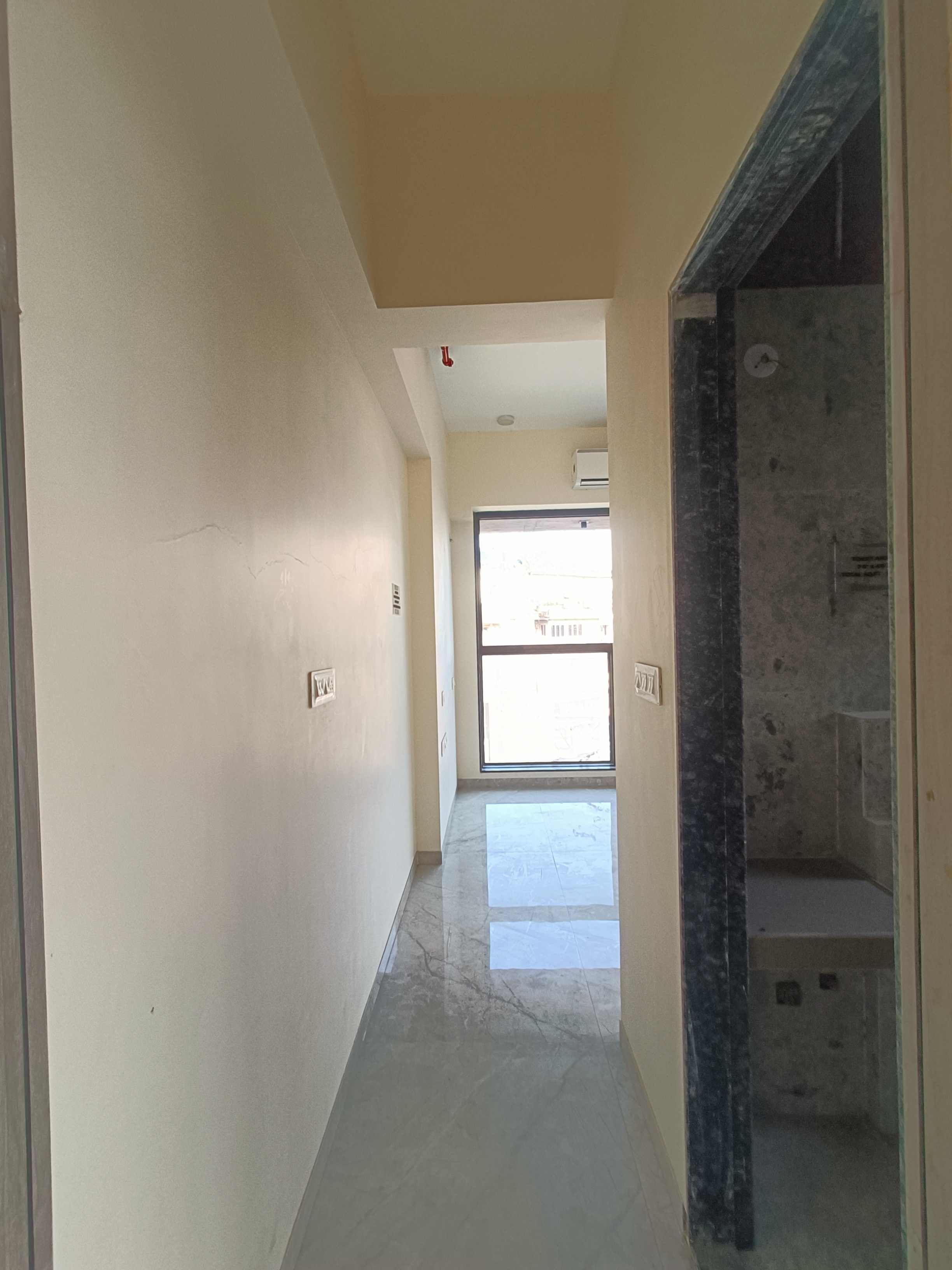 2 BHK + Extra Room Apartment For Sale in Marine Lines