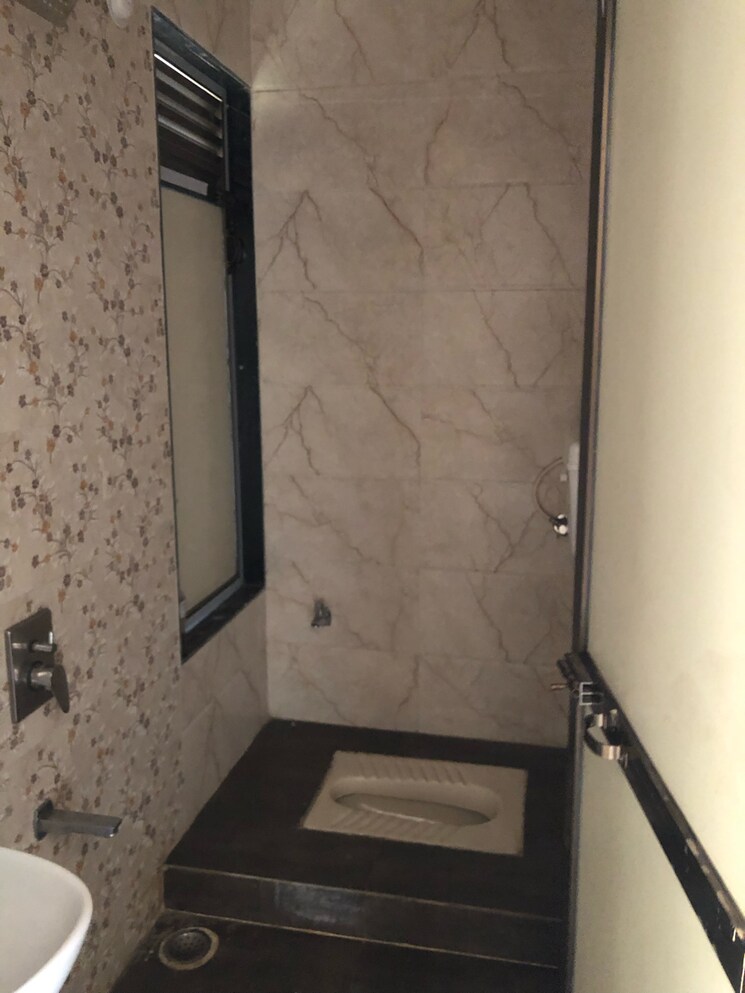 Bathroom, neelkanth-neeldhara 2 Bedroom 1100 Sq.Ft. Apartment In Ulwe Sector 19 Navi Mumbai 9475233