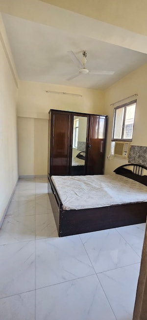 1 BHK Apartment For Sale in Colaba