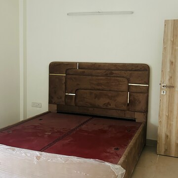 Bedroom in 3 BHK Builder Floor at Arun Vihar – for Rent