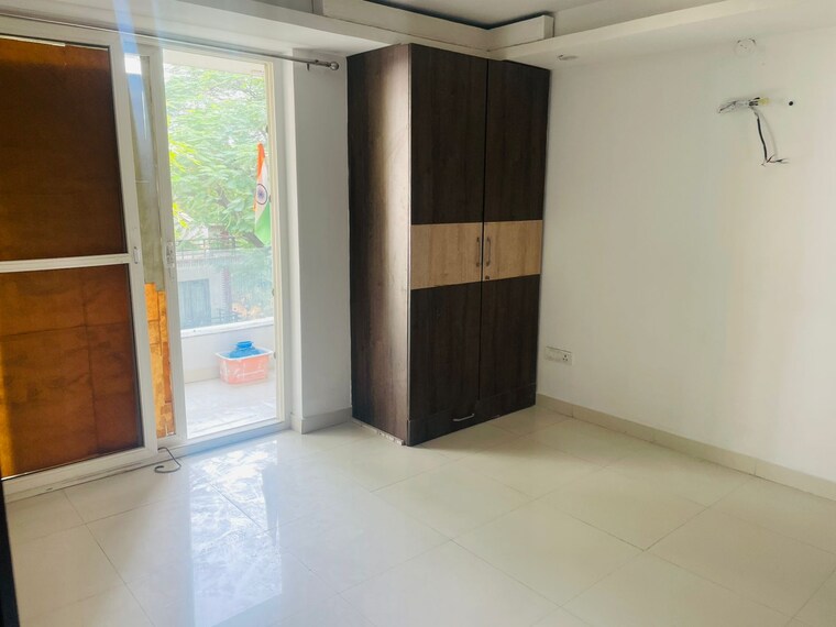 Room, sector 45 2 Bedroom 1350 Sq.Ft. Builder Floor In Sector 45 Gurgaon 9475344