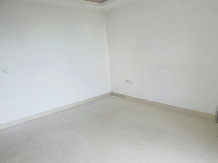 Room, sector 45 2 Bedroom 1350 Sq.Ft. Builder Floor In Sector 45 Gurgaon 9475344