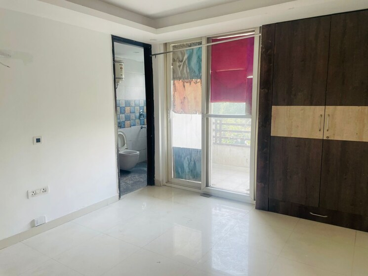 Room, sector 45 2 Bedroom 1350 Sq.Ft. Builder Floor In Sector 45 Gurgaon 9475344