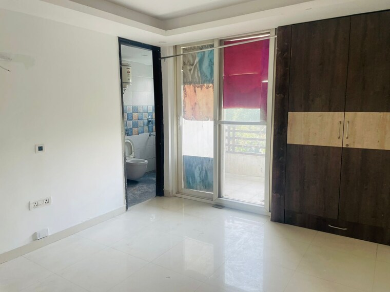 Room, sector 45 2 Bedroom 1350 Sq.Ft. Builder Floor In Sector 45 Gurgaon 9475344