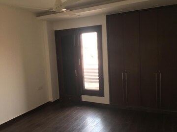Room in 3 BHK Builder Floor at Greater Kailash I – for Rent