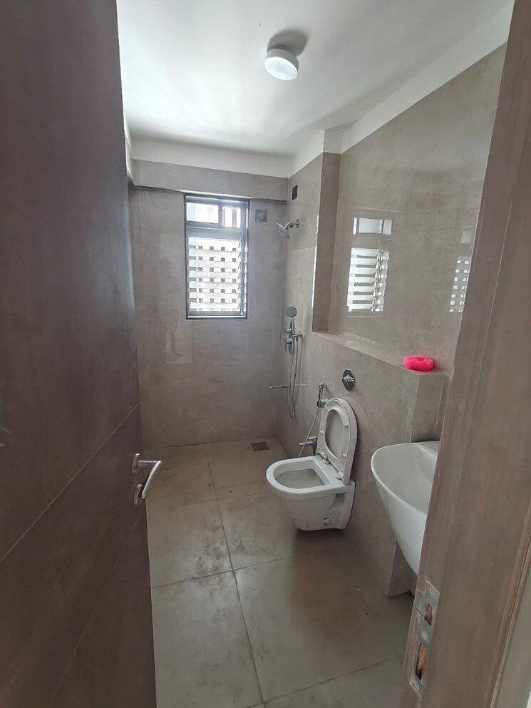 Bathroom, louisandra-apartment 2 Bedroom 802 Sq.Ft. Apartment In Dadar West Mumbai 9475405
