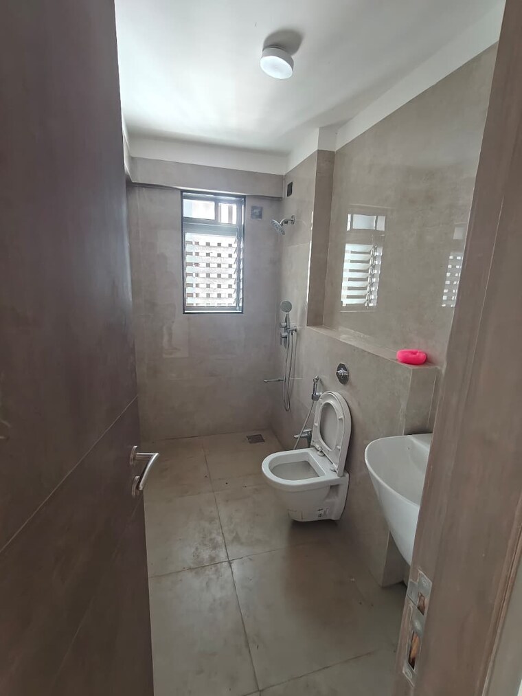 Bathroom, louisandra-apartment 2 Bedroom 802 Sq.Ft. Apartment In Dadar West Mumbai 9475405