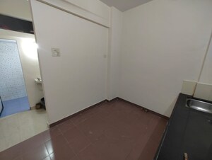 Room in 1 RK Apartment at Satyam CHS Naupada, Naupada – for Rent