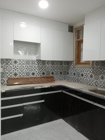 Kitchen in 3 BHK Builder Floor at Malviya Nagar – for Rent