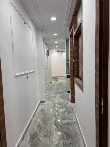  3 BHK Builder Floor at Malviya Nagar – for Rent