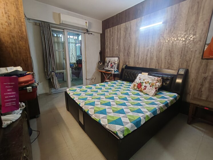 Bedroom, tulip-purple 3.5 Bedroom 1700 Sq.Ft. Apartment In Sector 69 Gurgaon 9475566