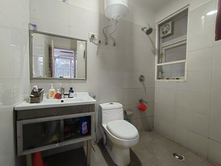 Bathroom, tulip-purple 3.5 Bedroom 1700 Sq.Ft. Apartment In Sector 69 Gurgaon 9475566