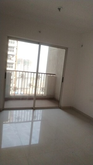 Room in 1 BHK Apartment at Lodha Codename Premier, Dombivli East – for Rent