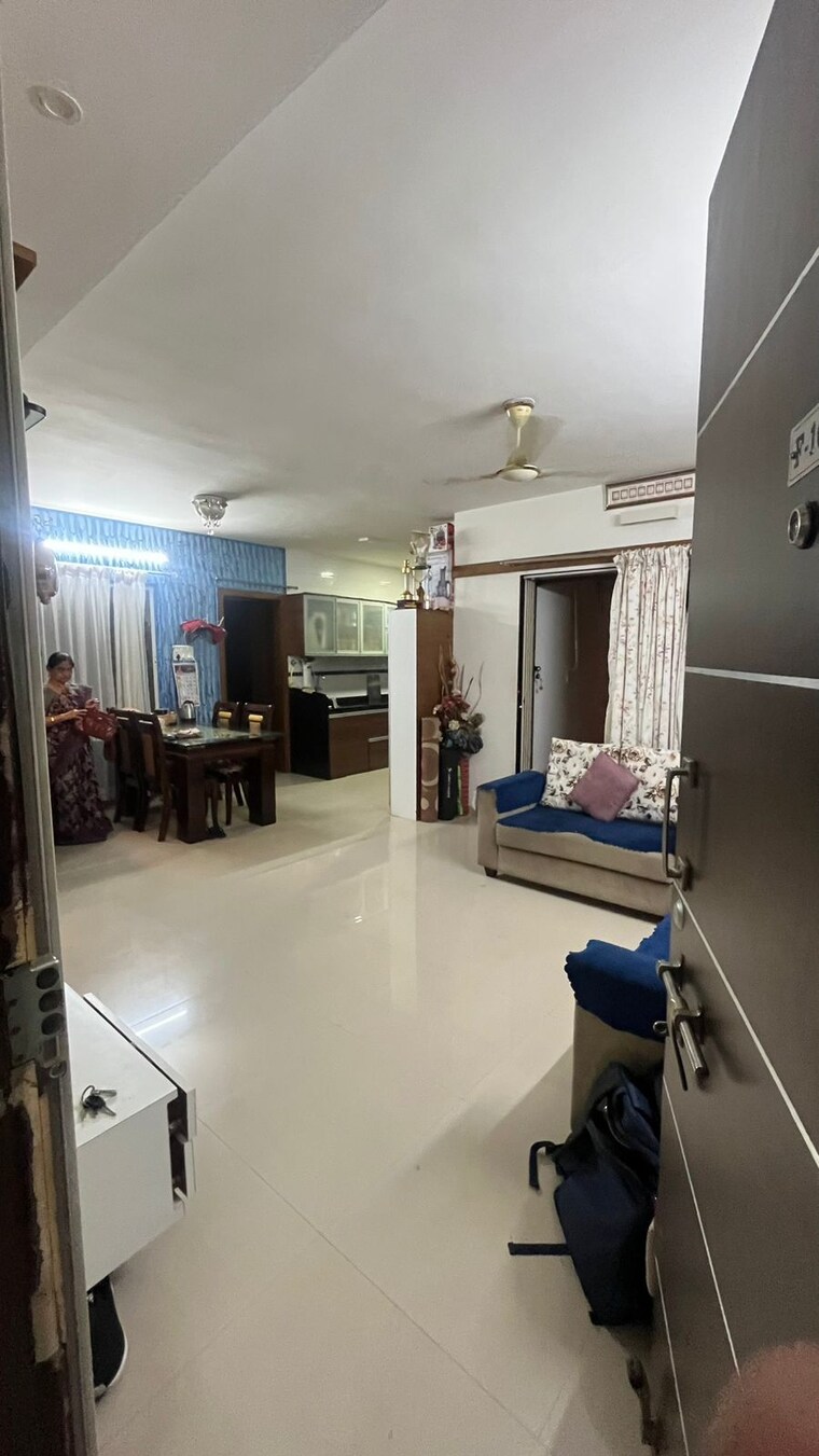 Team Area, kothrud 2 Bedroom 950 Sq.Ft. Apartment In Kothrud Pune 9475575