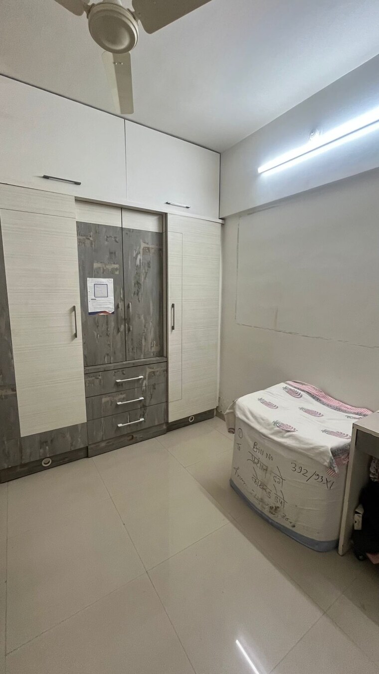 Bathroom, kothrud 2 Bedroom 950 Sq.Ft. Apartment In Kothrud Pune 9475575