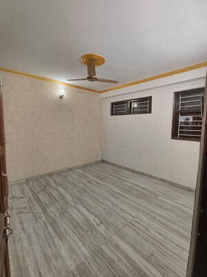 Room in 2 BHK Builder Floor at Malviya Nagar – for Rent