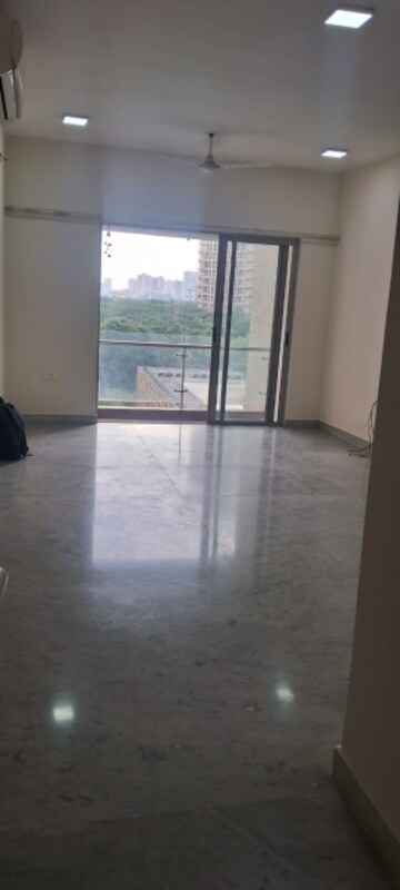 3 BHK Apartment For Sale in Lodha Luxuria Priva, Majiwada