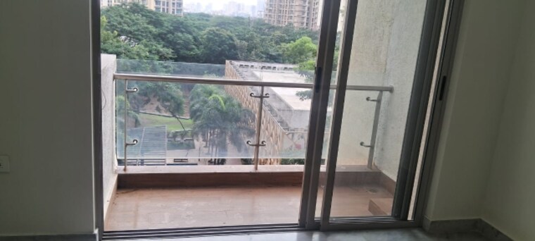 Balcony, lodha-luxuria-priva 3 Bedroom 1100 Sq.Ft. Apartment In Majiwada Thane 9475625