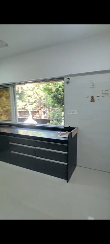 Furnished Amenities in 1 RK Apartment at Sheela Smruti Apartment, Vile Parle East – for Sale