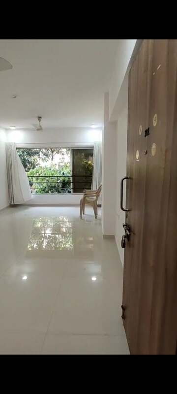 Furnished Amenities in 1 RK Apartment at Sheela Smruti Apartment, Vile Parle East – for Sale