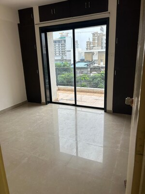 Room in 2 BHK Apartment at Shreyas Palladium Exotica Phase II, Dhanori – for Rent