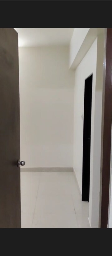 Room in 1 BHK Apartment at Regency Estate, Dombivli East – for Rent