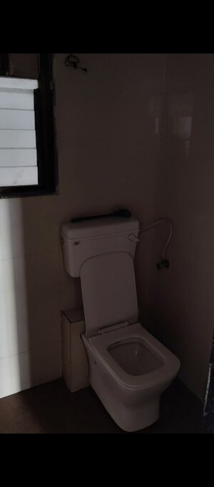 Bathroom in 1 BHK Apartment at Kopar Plaza, Dombivli East – for Rent