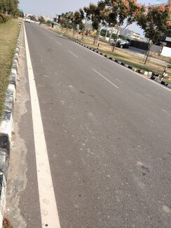 Plot For Sale in It City