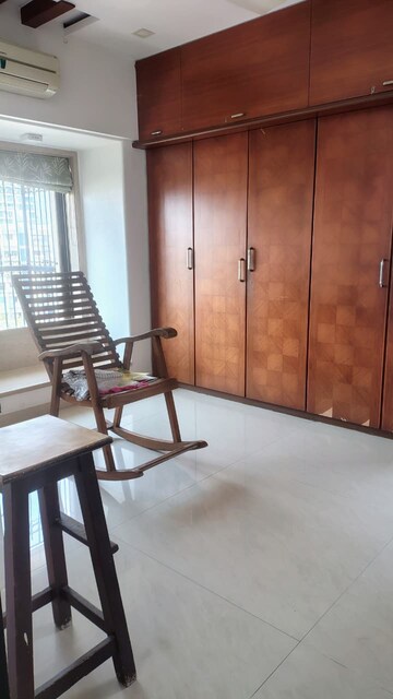 Room in 2 BHK Apartment at Atlanta Heights, Prabhadevi – for Rent