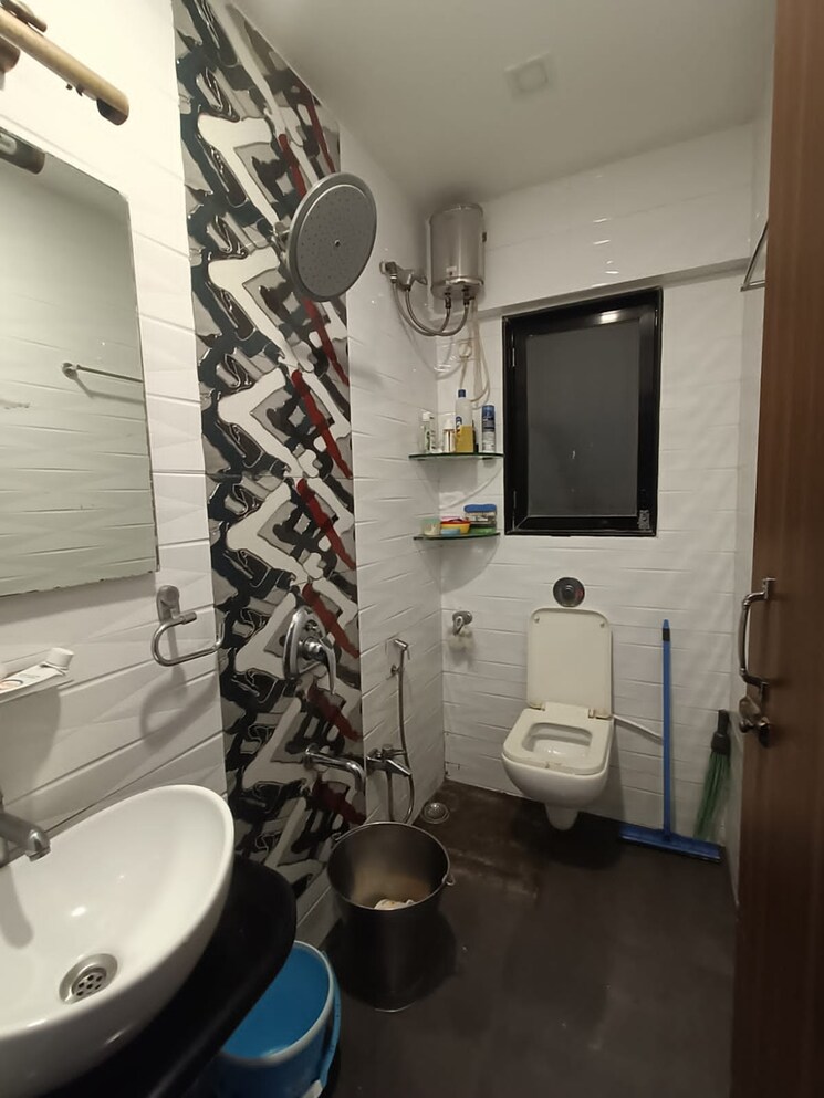 Bathroom, atlanta-heights 2 Bedroom 750 Sq.Ft. Apartment In Prabhadevi Mumbai 9475774