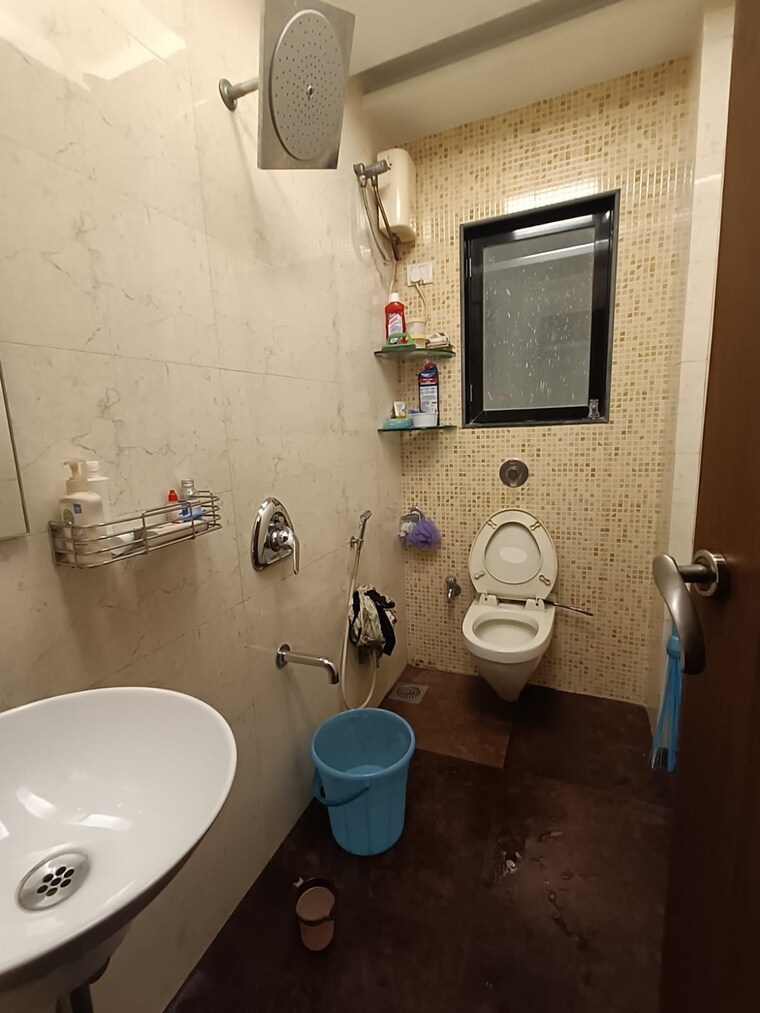 Bathroom, atlanta-heights 2 Bedroom 750 Sq.Ft. Apartment In Prabhadevi Mumbai 9475774