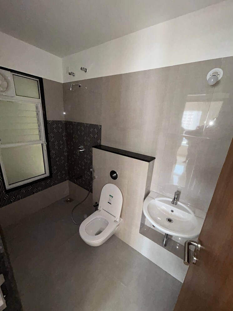 Bathroom, k-raheja-sterling 2 Bedroom 1300 Sq.Ft. Apartment In Mohammadwadi Pune 9475885
