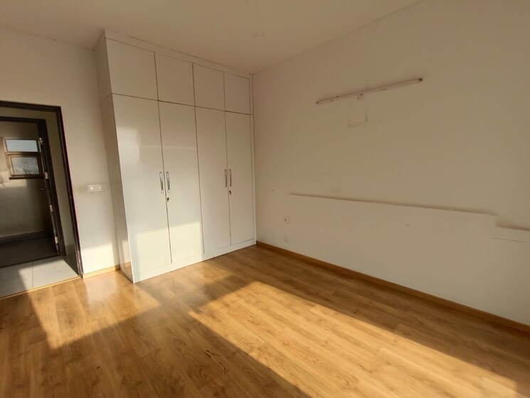 Room, m3m-escala 3.5 Bedroom 1800 Sq.Ft. Apartment In Sector 70a Gurgaon 9475938