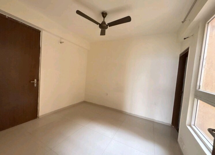 Room, tulip-violet 4 Bedroom 2010 Sq.Ft. Apartment In Sector 69 Gurgaon 9475958