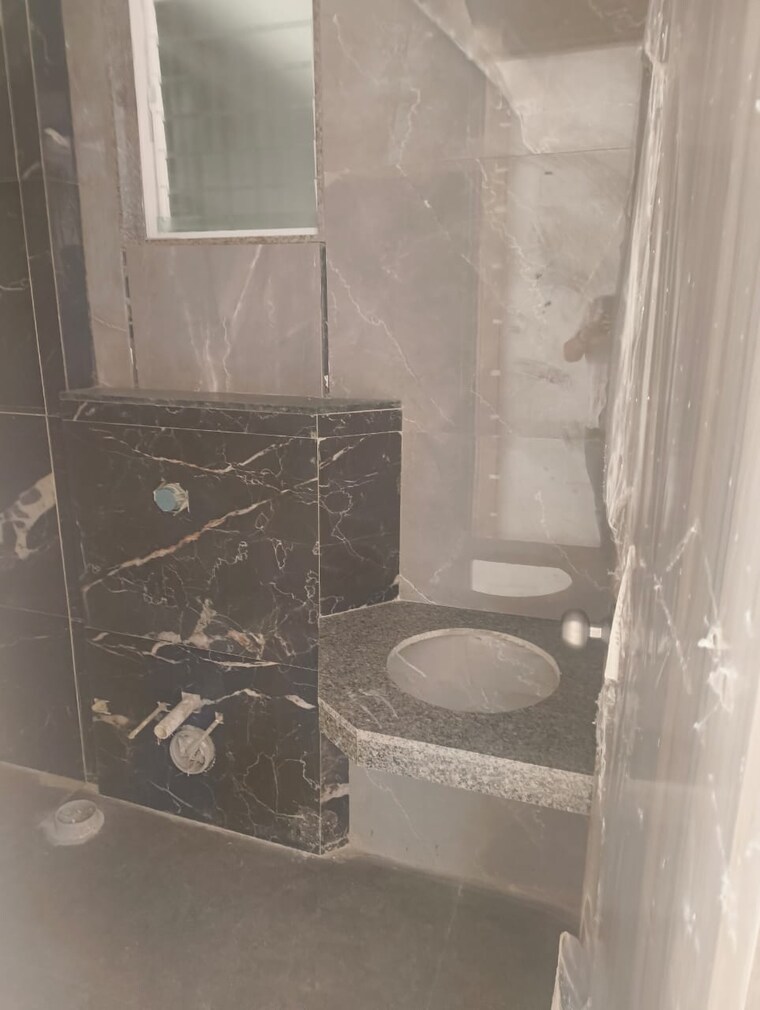 Bathroom, baner 2 Bedroom 1050 Sq.Ft. Apartment In Baner Pune 9475840