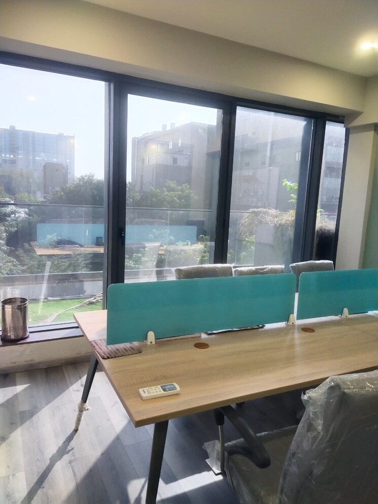 Common Area, shreeya-atlanta Commercial Office Space 1010 Sq.Ft. In Thaltej Ahmedabad 9475953