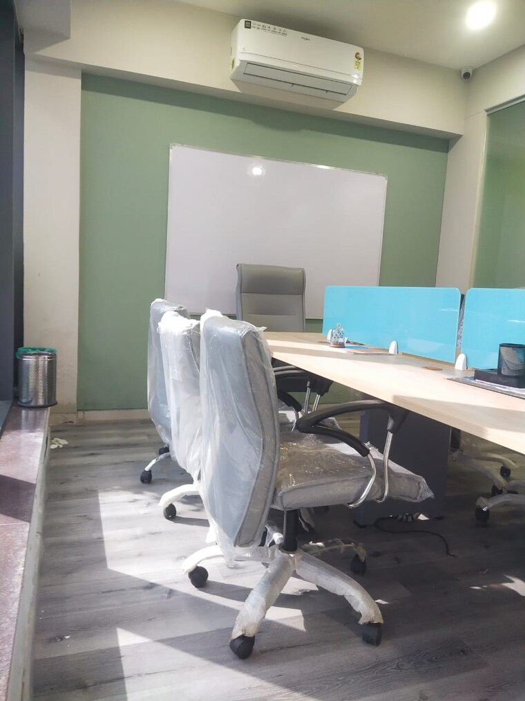 Team Area, shreeya-atlanta Commercial Office Space 1010 Sq.Ft. In Thaltej Ahmedabad 9475953