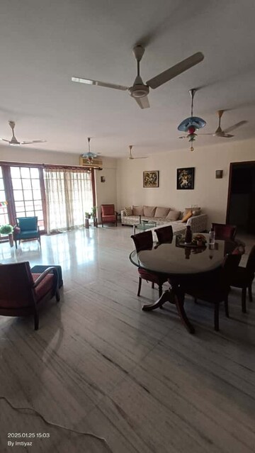 Team Area in 2 BHK Apartment at Kurla Kamgar CHS, Kurla – for Rent