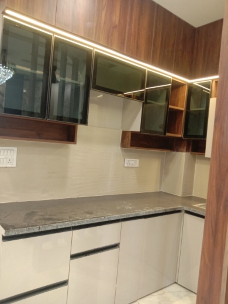 Kitchen, dwarka mor 3 Bedroom 630 Sq.Ft. Builder Floor In Dwarka Mor Delhi 9476099