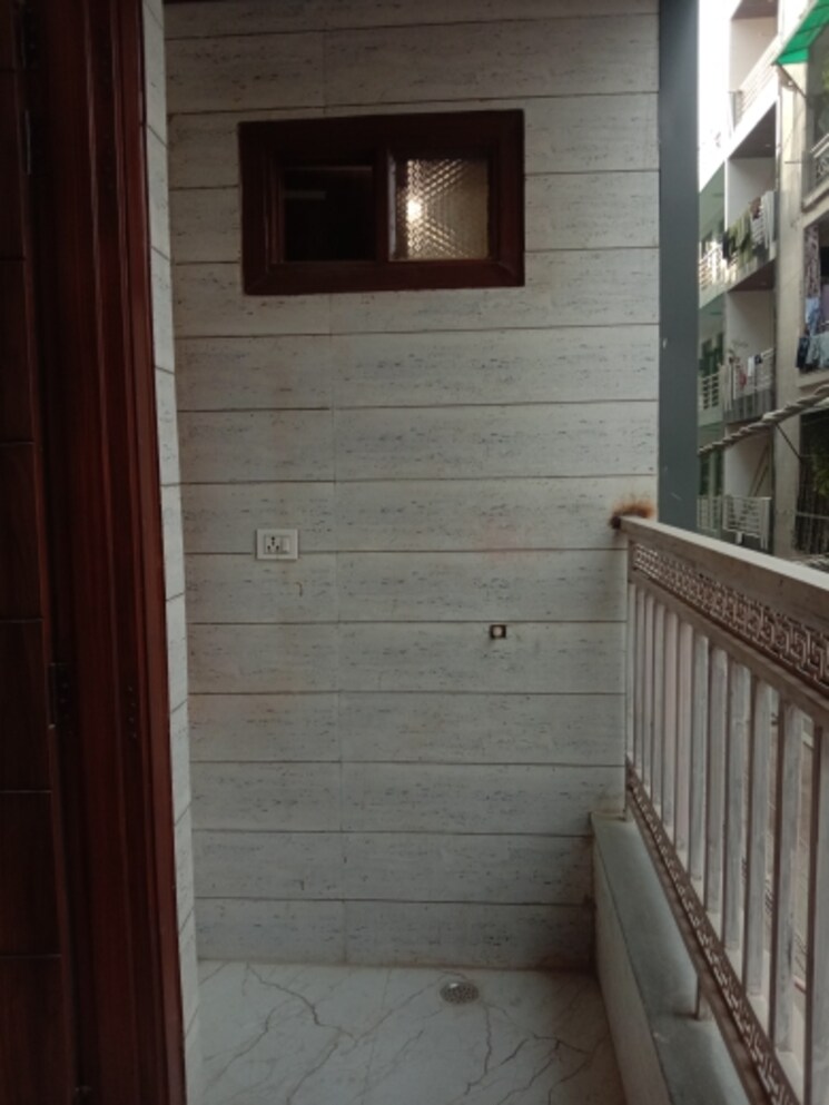 Balcony, dwarka mor 3 Bedroom 630 Sq.Ft. Builder Floor In Dwarka Mor Delhi 9476099