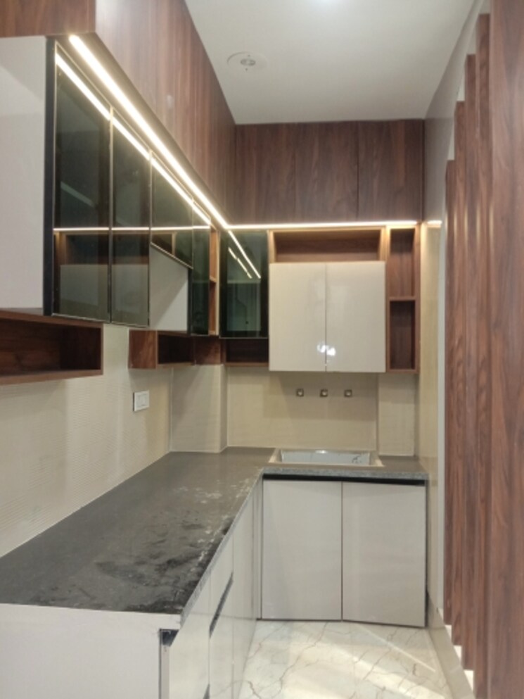 Kitchen, dwarka mor 3 Bedroom 630 Sq.Ft. Builder Floor In Dwarka Mor Delhi 9476099