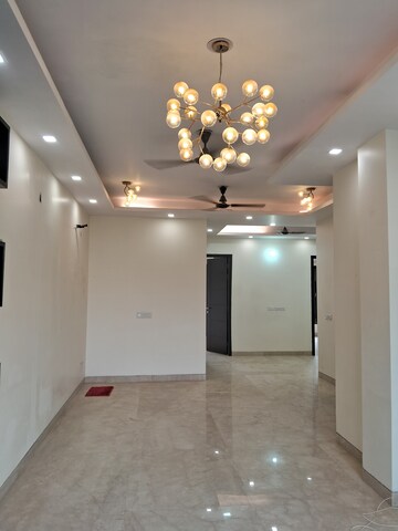 Building Lobby in 3 BHK Apartment at Ashiana Silver Crest, Sector 48 – for Rent