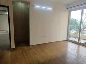 Room in 3 BHK Apartment at Tulip Violet, Sector 69 – for Rent