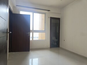 Room in 3 BHK Apartment at Tulip Violet, Sector 69 – for Rent