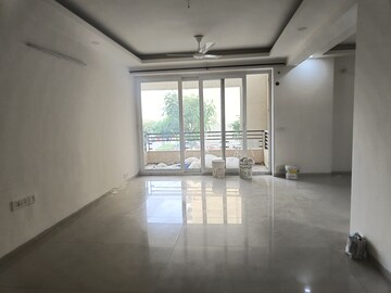 Room in 3 BHK Apartment at Tulip Violet, Sector 69 – for Rent