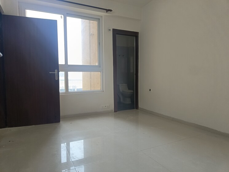 Room, tulip-violet 3 Bedroom 1578 Sq.Ft. Apartment In Sector 69 Gurgaon 9476142