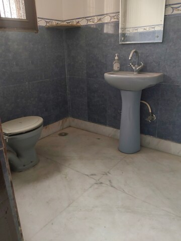 Bathroom in 1 BHK Apartment at Mansa Devi – for Rent