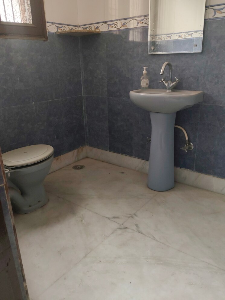 Bathroom, mansa devi 1 Bedroom 900 Sq.Ft. Apartment In Mansa Devi Panchkula 9476261