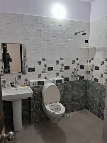 Bathroom in 2 BHK Builder Floor at Sector 47 – for Rent
