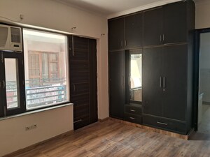 Room in 2 BHK Builder Floor at Sector 47 – for Rent